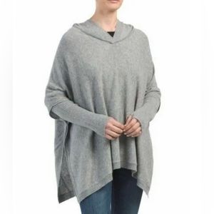 Tahari Cashmere sweater pure luxe long sleeve, with hood.